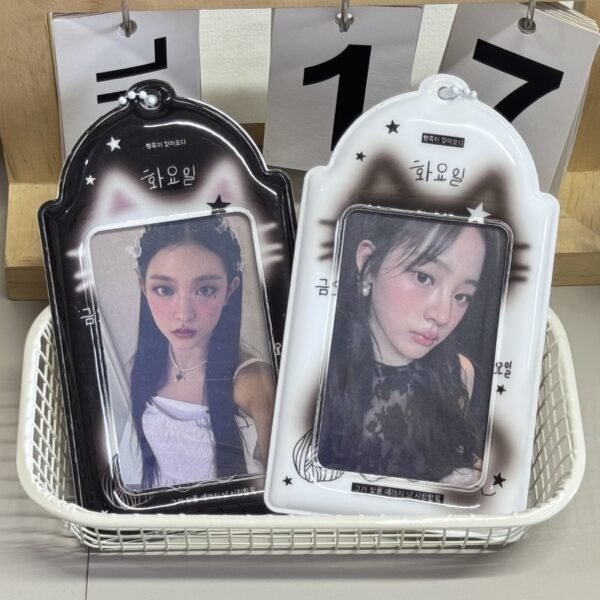 Me2U|Monochrome Kitty - Eared PVC Photocard Holder